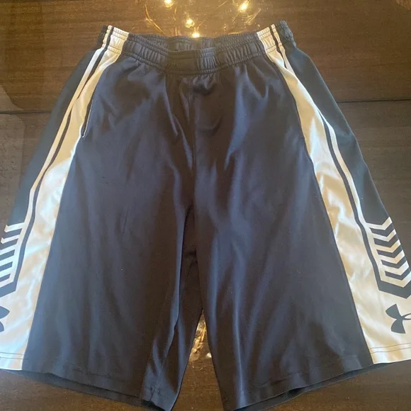 Under Armour Shorts - Picture 4 of 4